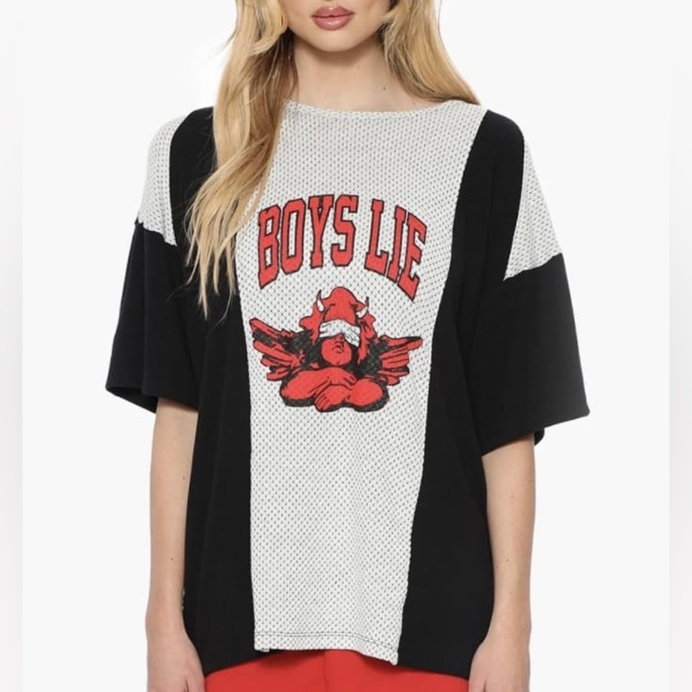 BOYS LIE OVERSIZED TEE - perfect condition